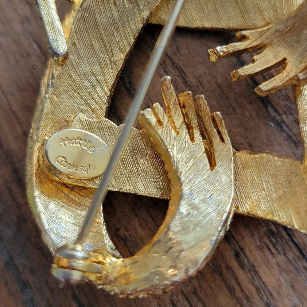 Vintage Hattie Carnegie Gold Toned Brooch